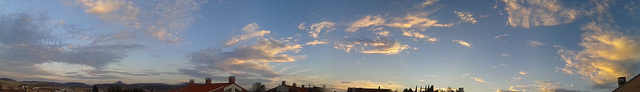 Panorámica de un atardecer.