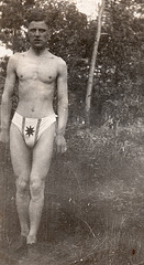 swimmer in nice Dreiecksbadehose - 1910'