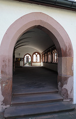 Eingang und Halle zur Basilika