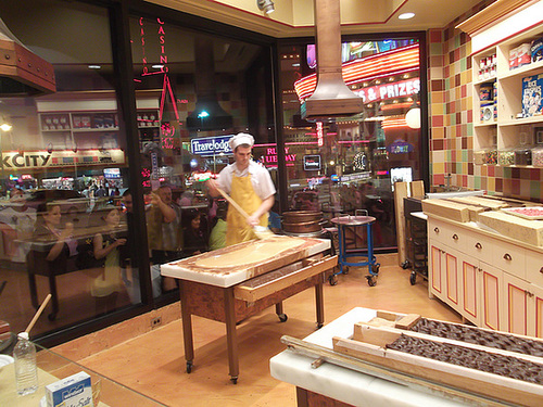 Fudge time at Clifton hill / Moments fudgiens sur la Clifton hill - 8 juillet 2012.