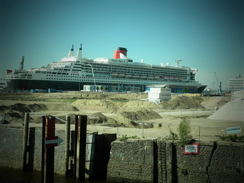 Queen Mary 2