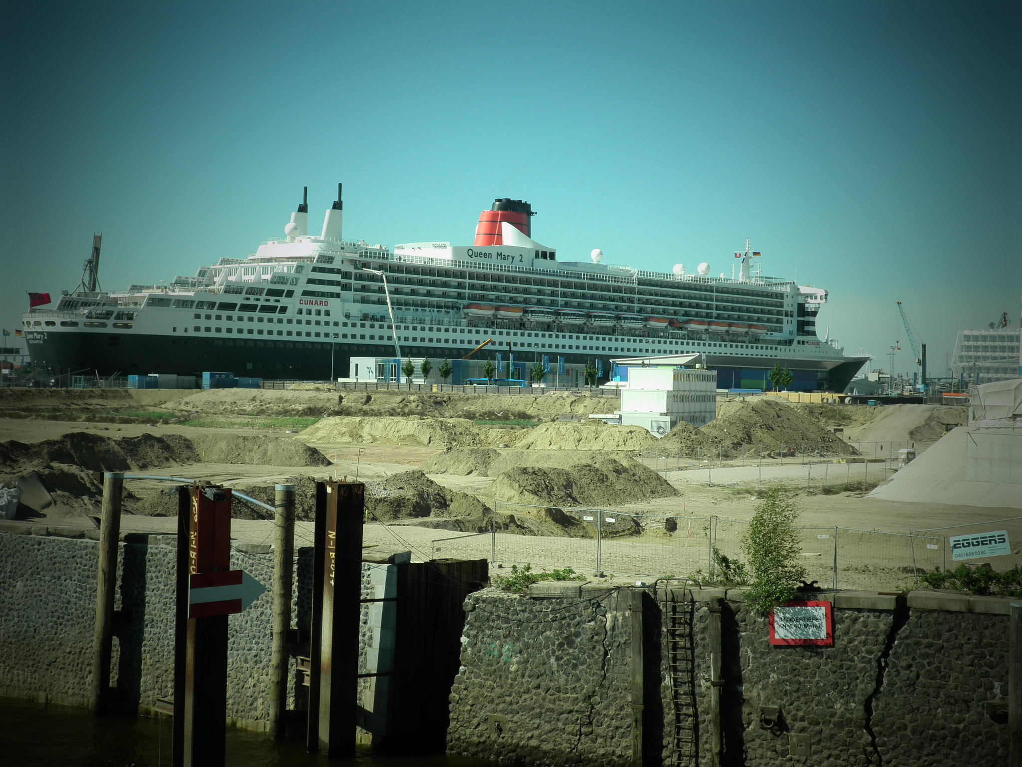 Queen Mary 2