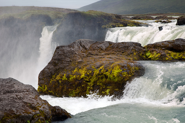 water_and_rocks