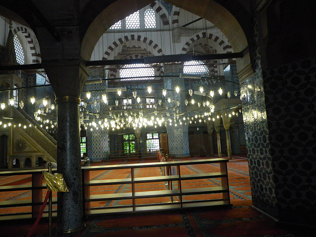 Rustem Pacha camii, 3