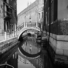 Lubitel in Venice (BW-1)