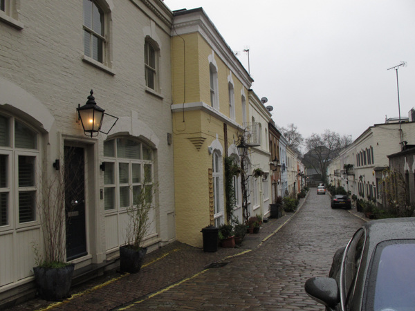 Ennismore Gardens Mews