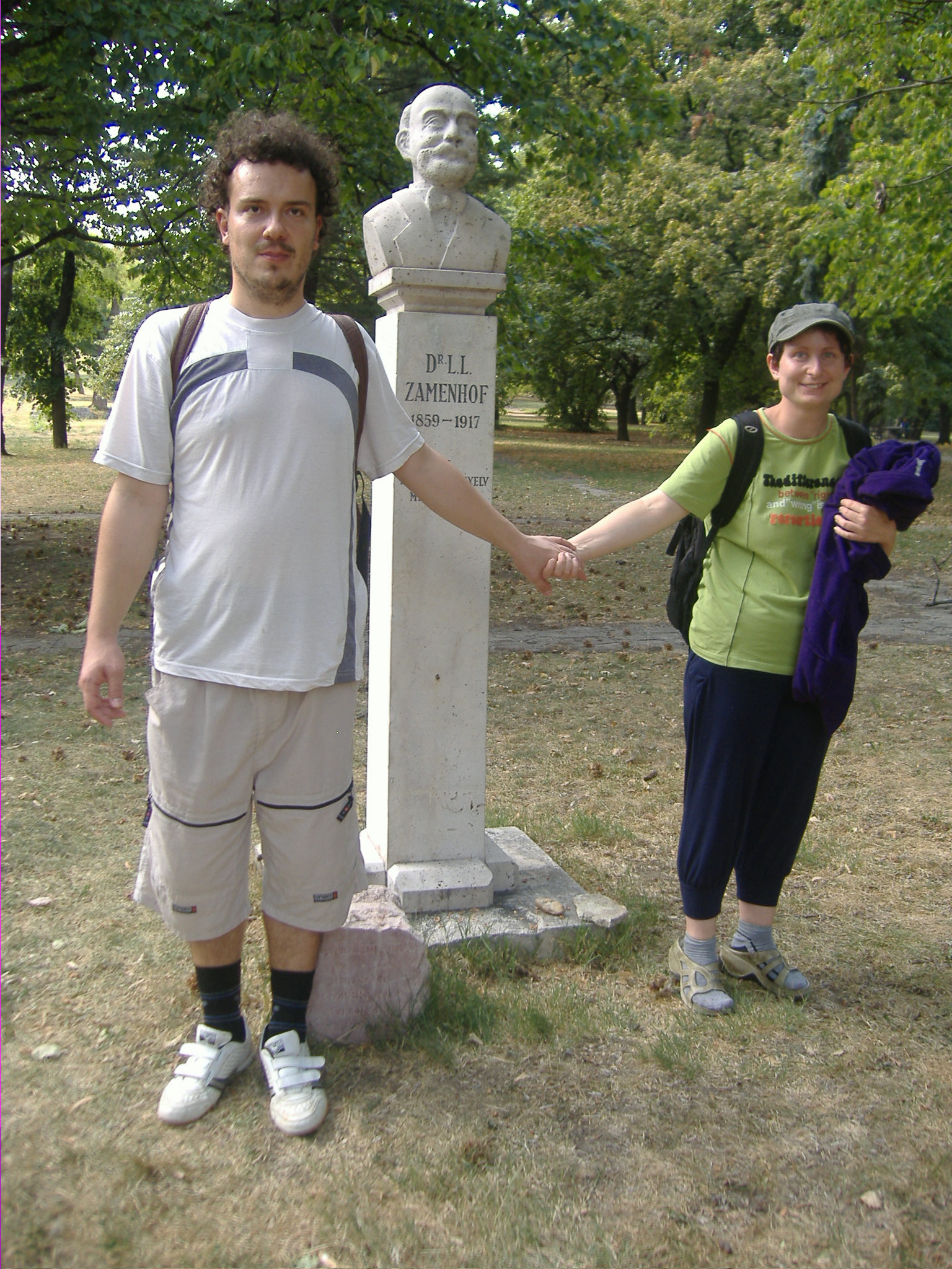 Budapest: Ni ambaŭ en la Esperanto-parko