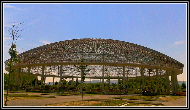 Vitoria: cúpula espacial.