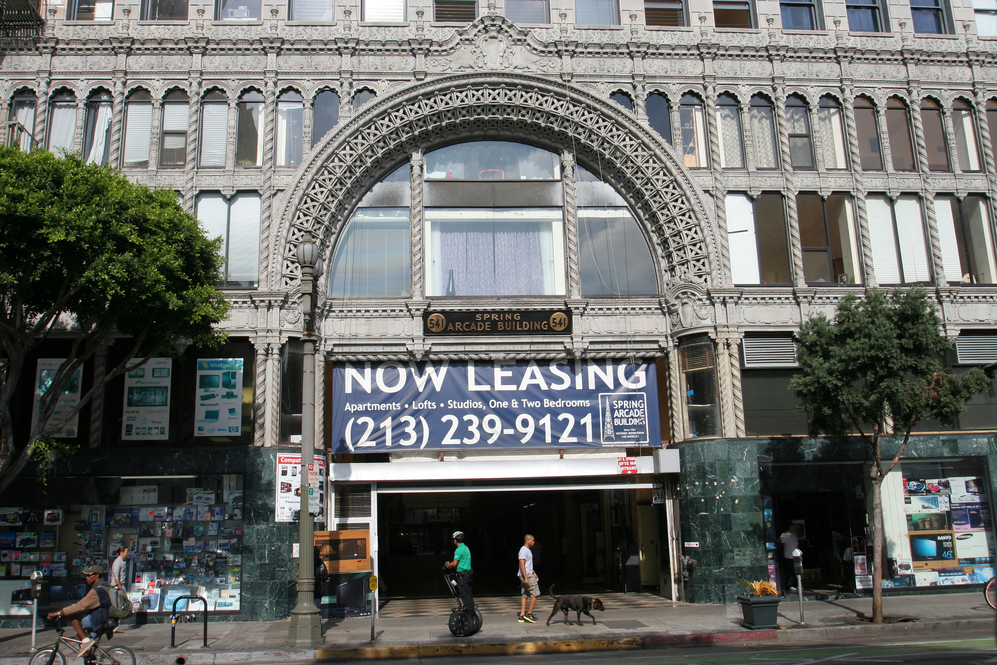 Spring Street Arcade with Segway (6933)