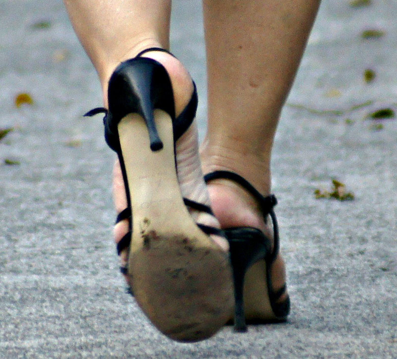 close up (F)