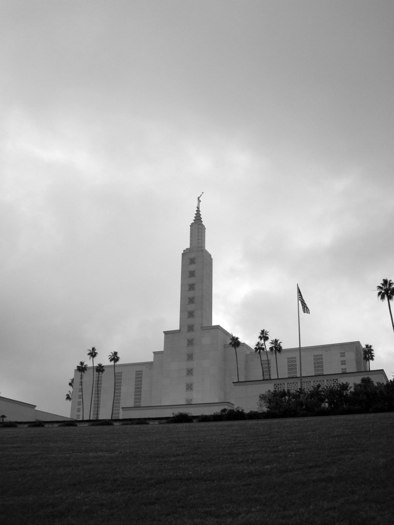 (15-45-04) Great LA Walk - LDS Temple