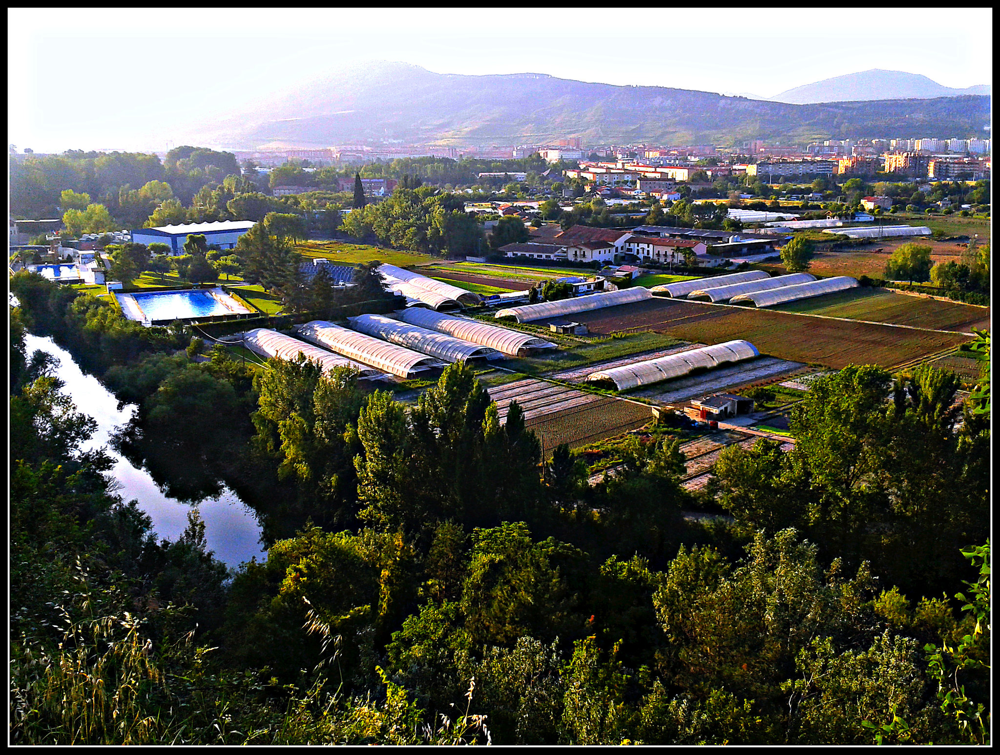 Pamplona: río Arga y huertas.