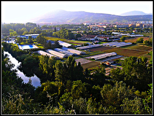 Pamplona: río Arga y huertas.