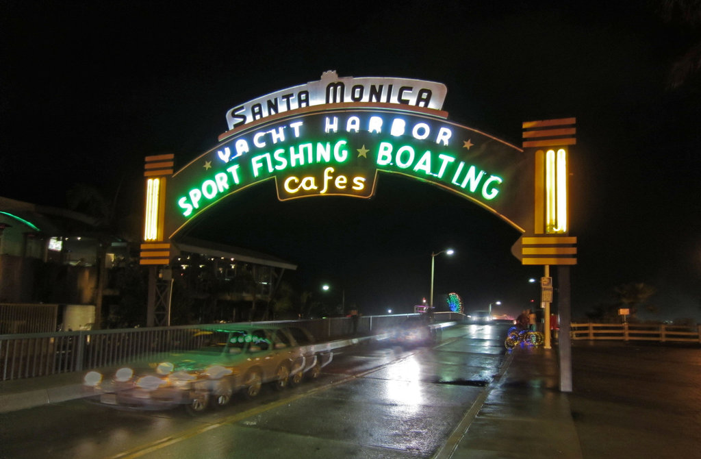 Santa Monica Pier (16-57-26)