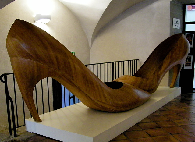 Au Musée de la chaussure