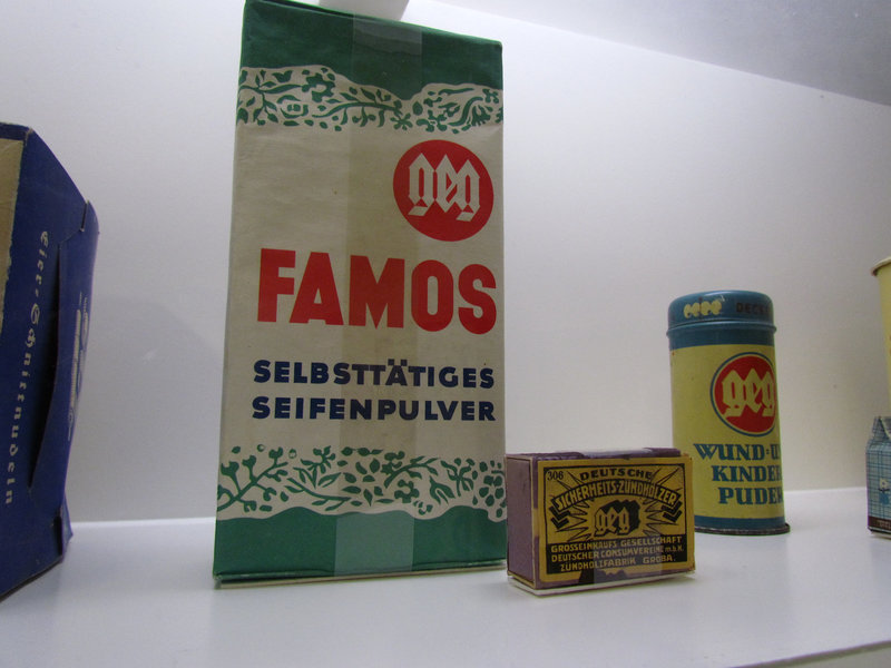 Famos