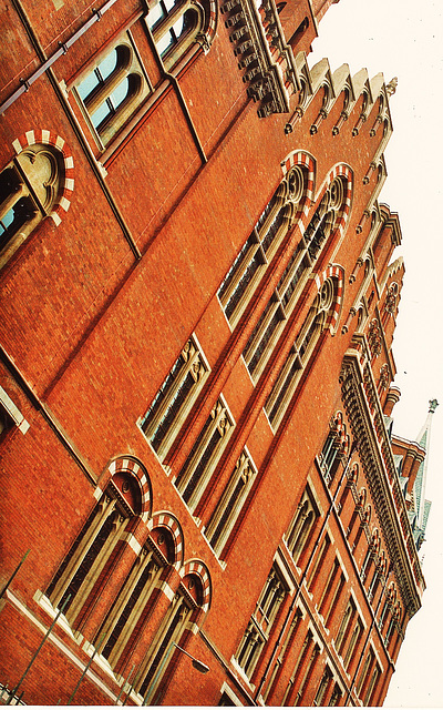 st.pancras exterior of main stair