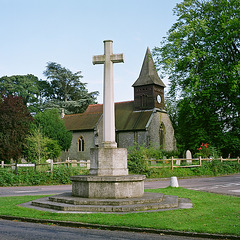 RAD20120818 Little Berkhamsted war memorial