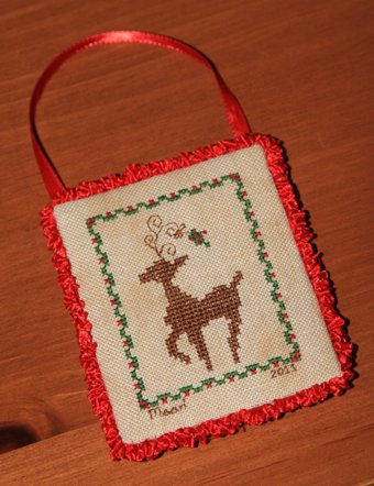 Mistletoe Reindeer Ornament2 2/21/11