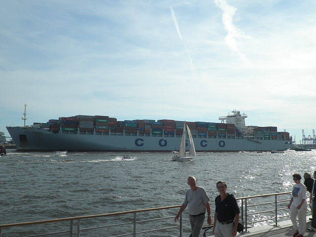Containerschiff   COSCO  KADHSIUNG