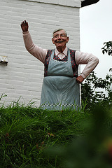 Oma und Opa winken zum Abschied