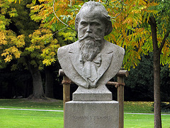 Johannes Brahms Statue