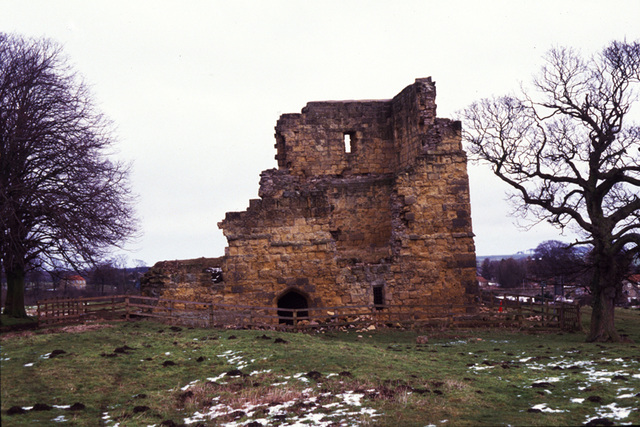 2302 Ayton Castle