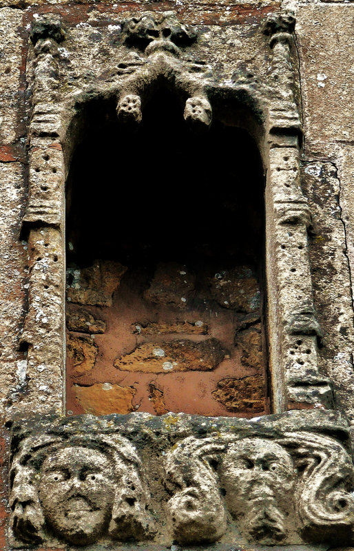 chipping campden c14 porch niche