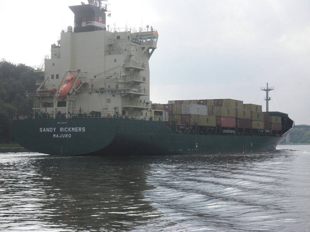Feeder-Containerschiff SANDY RICKMERS