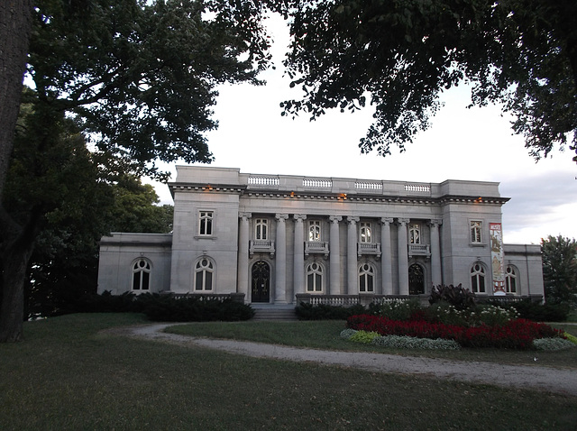 Le Musée du Château Dufresne Museum - 28 août 2012.