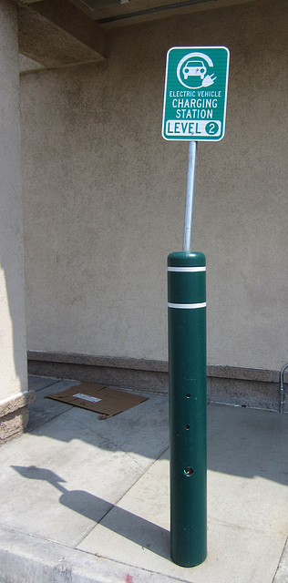 Electric Vehicle Charging Station at Walgreen's (1175)