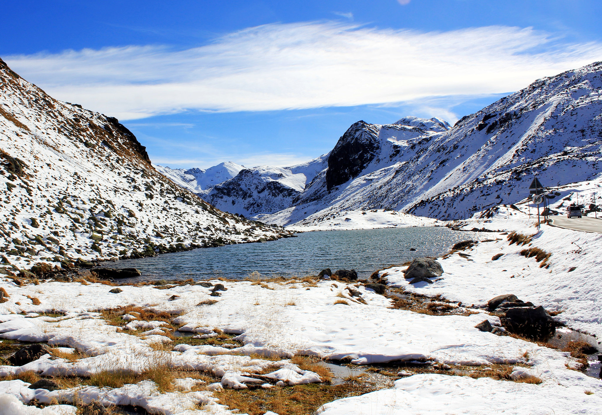 Kleiner See auf dem Flüelapass (Schweiz)