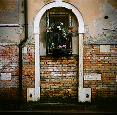 Doorway (Lubitel in Venice, colour-8)