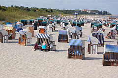 plaĝo en Ahlbeck, korbsidiloj,