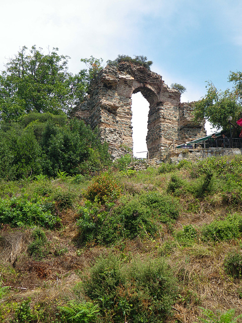 Porte sud-est de Yoros Kalesi.