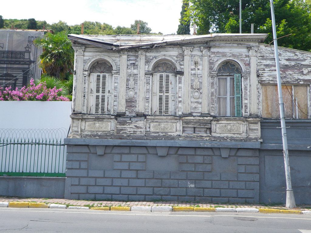 Maison en ruine, 2