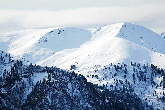 Schnee in den Dolomiten