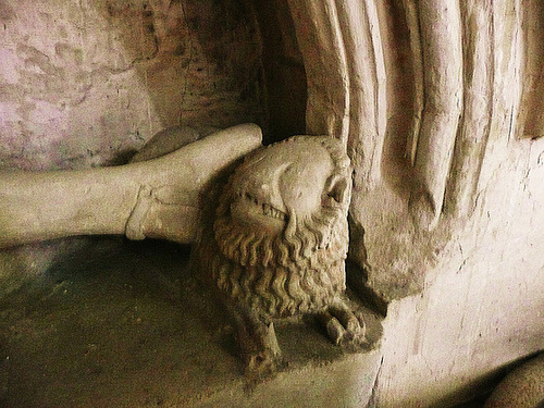 stansted lion on c14 tomb