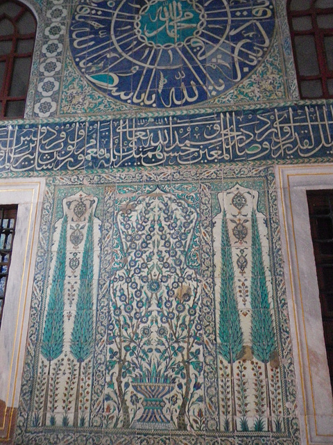 Dans le harem : céramique d'Iznik