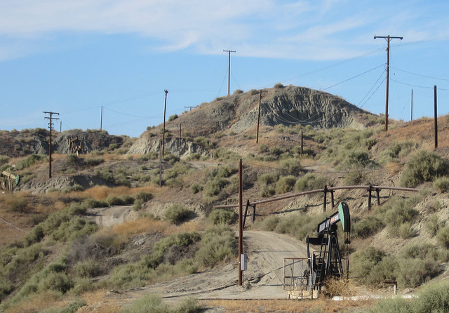 Mt Poso oil field Kern County (3419)