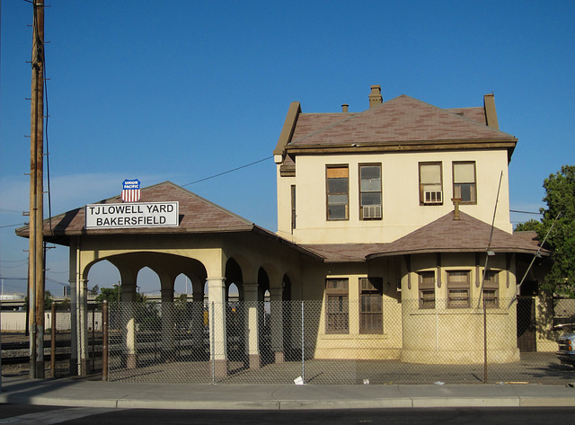 Bakersfield UP station (3425)