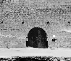 Warehouse door (Red Hook 7)