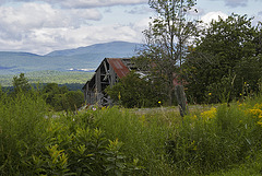 Derelict Barn – Mansonville, Québec