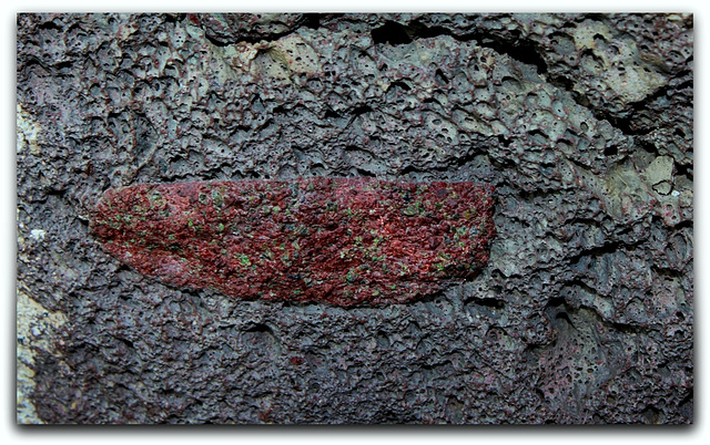 Péridot-olivine altéré (2)