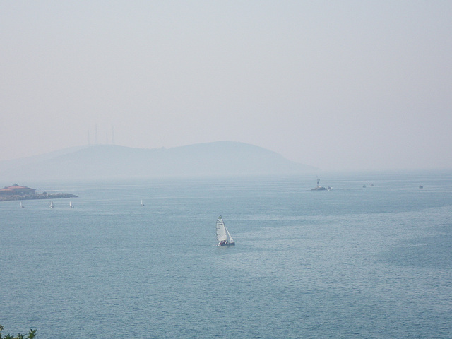 Côte anatolienne et île vue depuis Kadiköy.