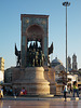Taksim : monument à la guerre d'indépendance.