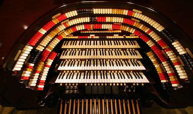 Nethercutt Collection - Wurlitzer Organ (9023)