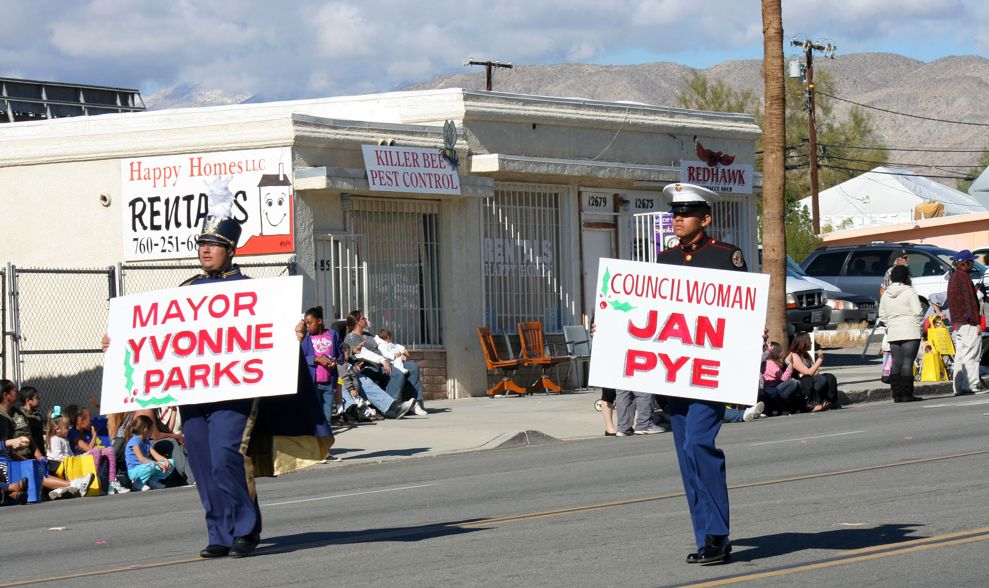 DHS Holiday Parade 2012 - Mayor Parks & Councilmember Pye (7768)