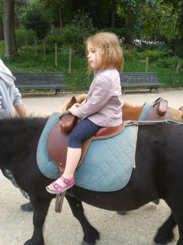 Clémence sur son poney