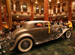 Nethercutt Collection - 1933 Duesenberg (8955)